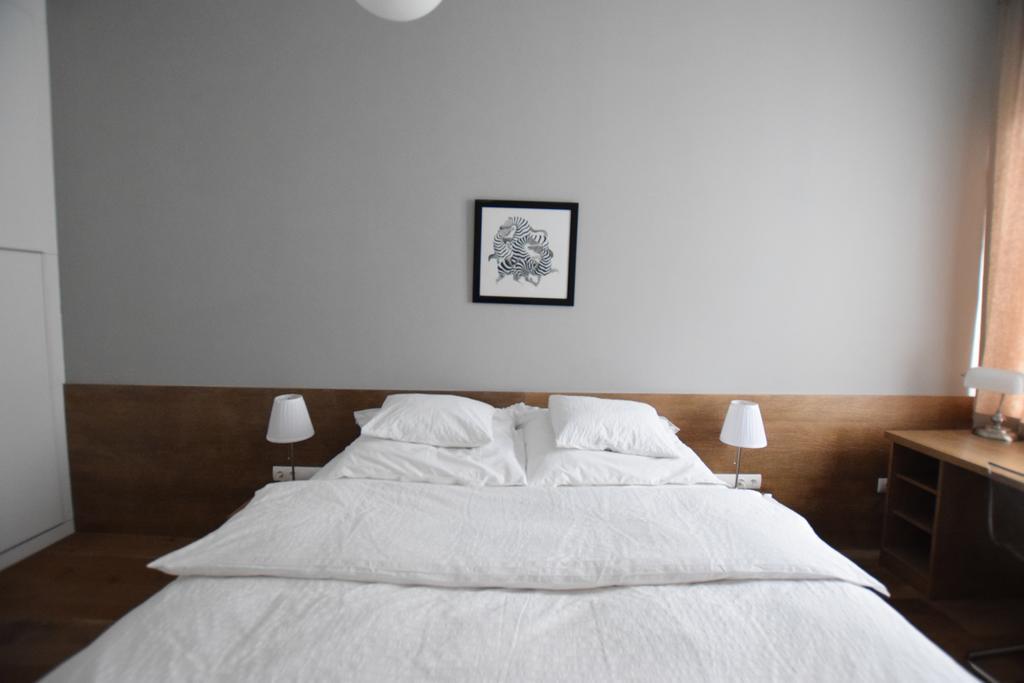 Luxury Apartment By Hi5 - Szervita Suite Boedapest Buitenkant foto