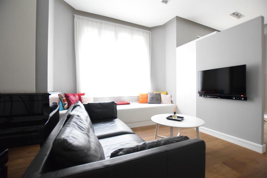 Luxury Apartment By Hi5 - Szervita Suite Boedapest Buitenkant foto
