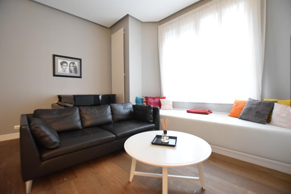 Luxury Apartment By Hi5 - Szervita Suite Boedapest Buitenkant foto