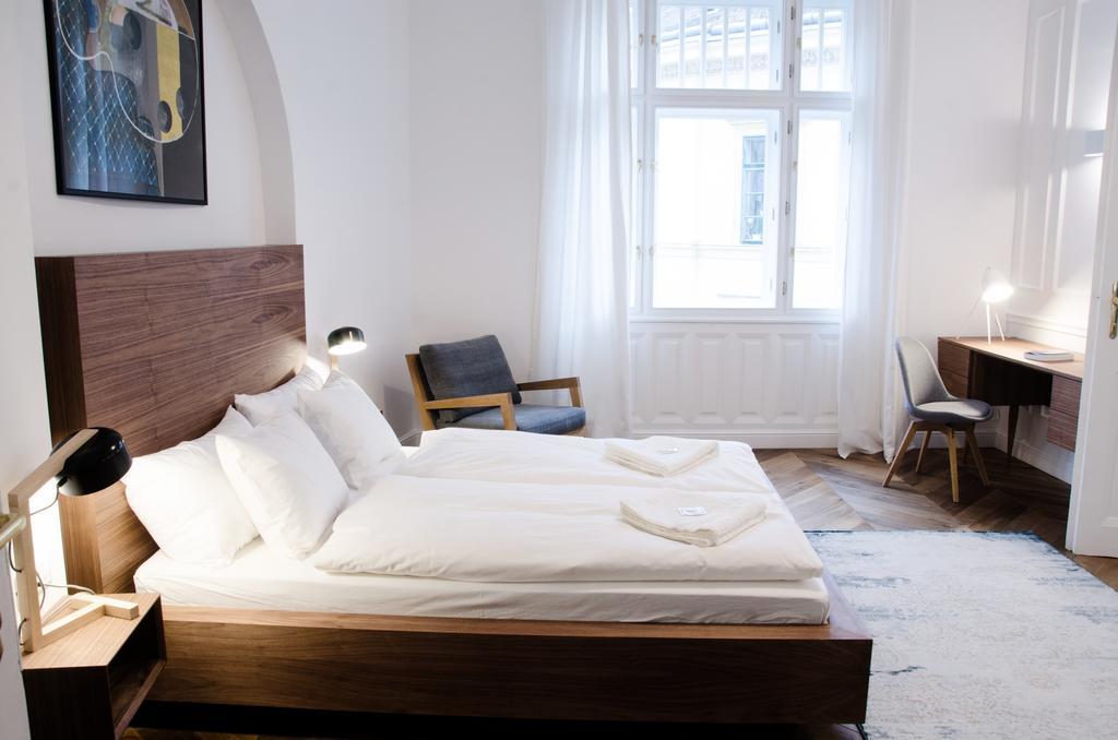 Luxury Apartment By Hi5 - Szervita Suite Boedapest Buitenkant foto