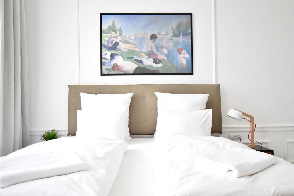 Luxury Apartment By Hi5 - Szervita Suite Boedapest Buitenkant foto