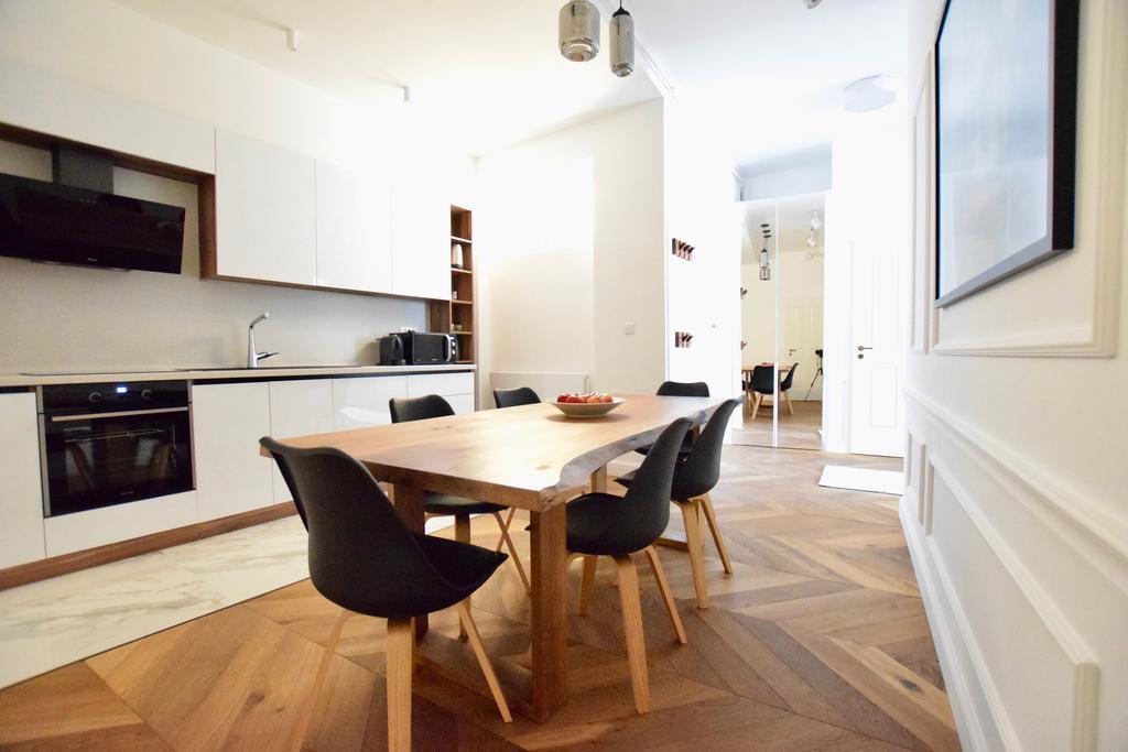 Luxury Apartment By Hi5 - Szervita Suite Boedapest Buitenkant foto